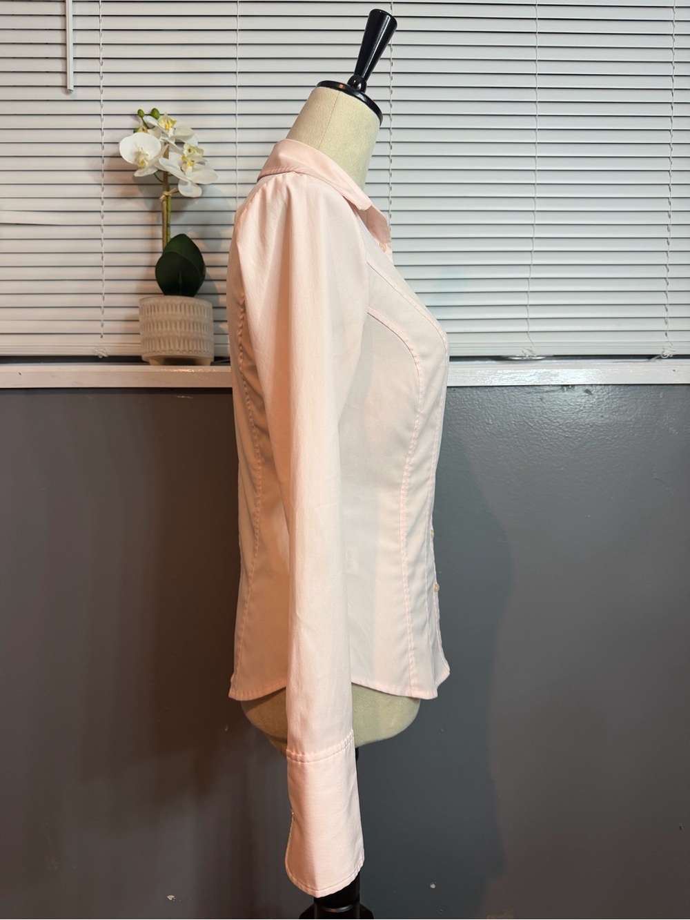Express Stretch Pink Fitted Button Down Shirt Size 4 Y2K Blouse Office Siren - Picture 6 of 9